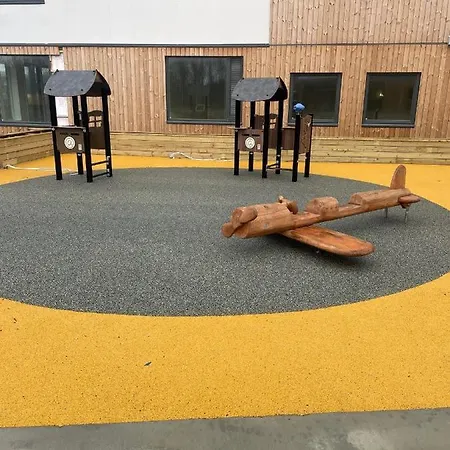 Helt Ny Leilighet Med Flott Beliggenhet Naert Havet