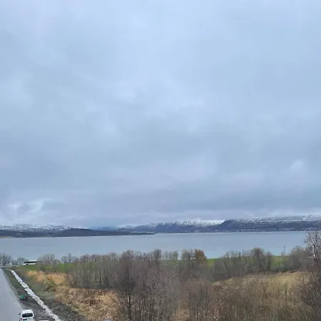 Apartment Helt Ny Leilighet Med Flott Beliggenhet Naert Havet
