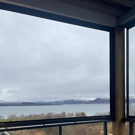 Helt Ny Leilighet Med Flott Beliggenhet Naert Havet Apartment *