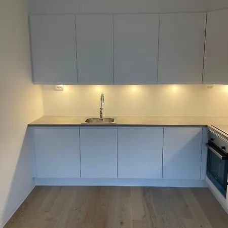 Helt Ny Leilighet Med Flott Beliggenhet Naert Havet Apartment